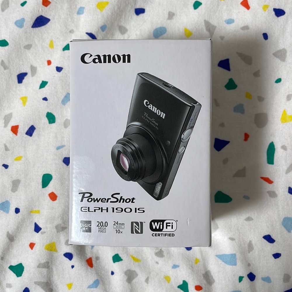 NWT Canon PowerShot ELPH190 IS